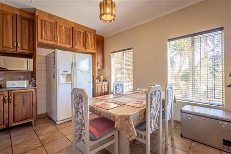 False - House For Sale in Bo-dorp, Rustenburg Central, Rustenburg, North West - M121524