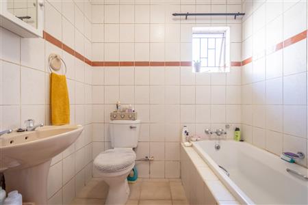 False - House For Sale in Bo-dorp, Rustenburg Central, Rustenburg, North West - M121524