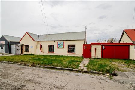 False - House For Sale in King Williams Town Central, King Williams Town, Eastern Cape - M121531