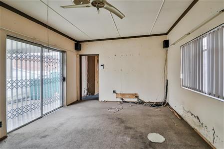 False - House For Sale in King Williams Town Central, King Williams Town, Eastern Cape - M121531