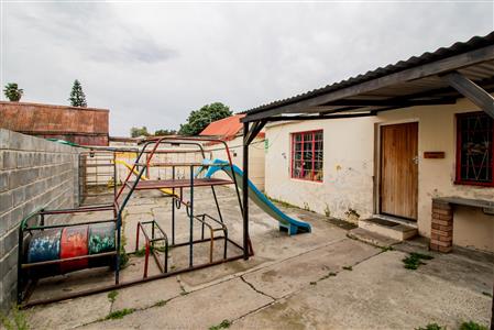 False - House For Sale in King Williams Town Central, King Williams Town, Eastern Cape - M121531