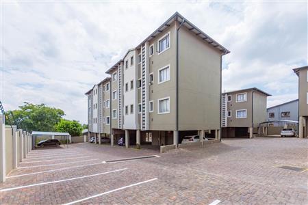 False - Apartment For Sale in Ferndale, Randburg, Gauteng - M121570