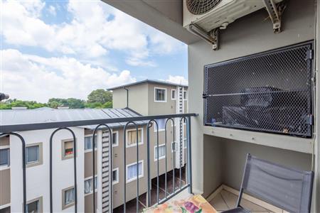 False - Apartment For Sale in Ferndale, Randburg, Gauteng - M121570