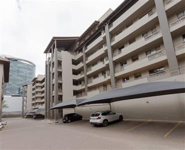 False - Apartment For Sale in Sandton Central, Sandton, Gauteng - M121605