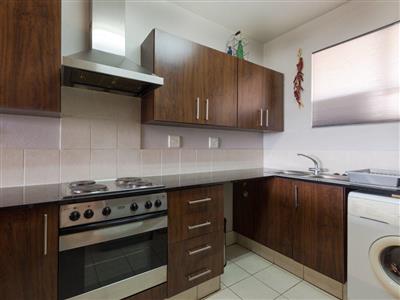 False - Apartment For Sale in Sandton Central, Sandton, Gauteng - M121605