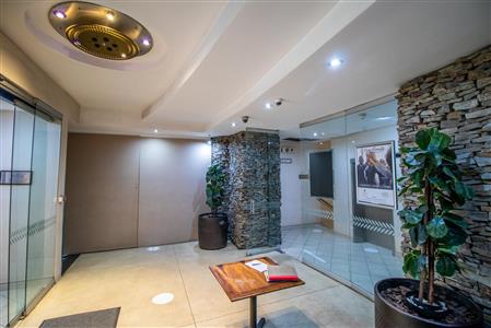 False - Apartment For Sale in Marshalltown, Johannesburg, Gauteng - M121629