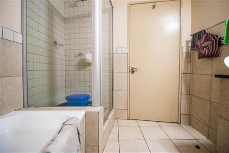 False - Apartment For Sale in Marshalltown, Johannesburg, Gauteng - M121629