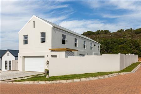 False - House For Sale in Stilbaai Wes, Stilbaai, Western Cape - M121635