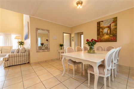 False - Townhouse For Sale in Fourways, Sandton, Gauteng - M121621