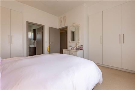 False - Townhouse For Sale in Fourways, Sandton, Gauteng - M121621
