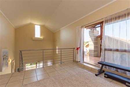 False - Townhouse For Sale in Fourways, Sandton, Gauteng - M121621
