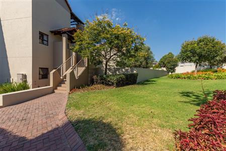 False - Townhouse For Sale in Fourways, Sandton, Gauteng - M121621