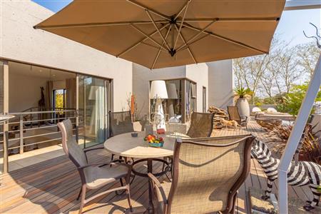 House For Sale in Fourways, Sandton, Gauteng - M114684