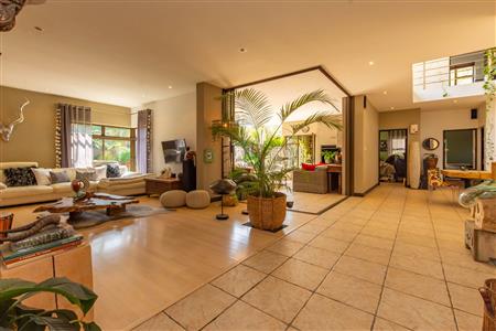 House For Sale in Fourways, Sandton, Gauteng - M114684