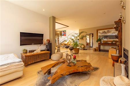 House For Sale in Fourways, Sandton, Gauteng - M114684