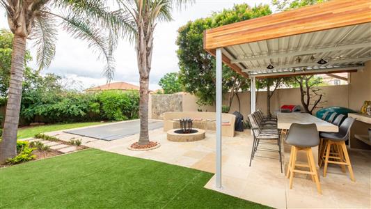 False - House For Sale in Fourways, Sandton, Gauteng - M10136