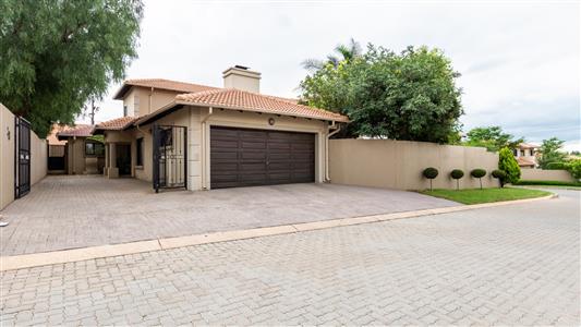 False - House For Sale in Fourways, Sandton, Gauteng - M10136