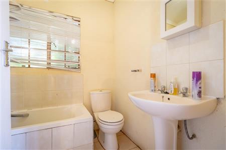 House For Sale in Tlhabane West, Rustenburg, North West - M127297