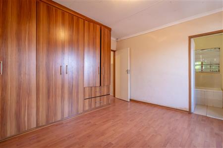 House For Sale in Tlhabane West, Rustenburg, North West - M127297