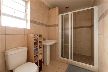 False - House For Sale in Townsend Estate, Goodwood, Western Cape - M121678