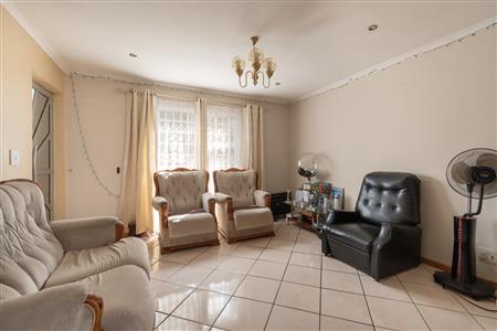 False - House For Sale in Townsend Estate, Goodwood, Western Cape - M121678