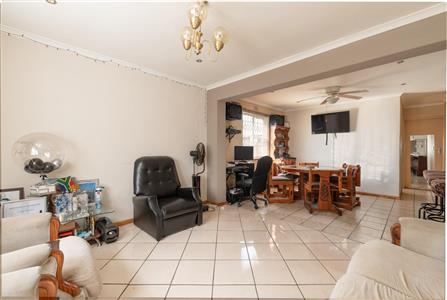 False - House For Sale in Townsend Estate, Goodwood, Western Cape - M121678