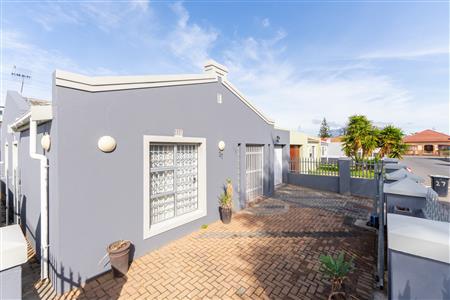 False - House For Sale in Townsend Estate, Goodwood, Western Cape - M121678