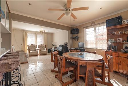 False - House For Sale in Townsend Estate, Goodwood, Western Cape - M121678