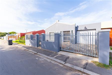 False - House For Sale in Townsend Estate, Goodwood, Western Cape - M121678