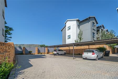 False - Apartment For Sale in Pinehaven, Krugersdorp, Gauteng - M117808