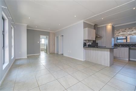 False - Apartment For Sale in Pinehaven, Krugersdorp, Gauteng - M117808