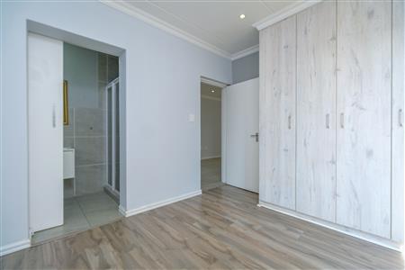 False - Apartment For Sale in Pinehaven, Krugersdorp, Gauteng - M117808