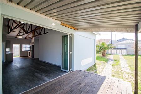 False - House For Sale in Kidds Beach, East London, Eastern Cape - M121837