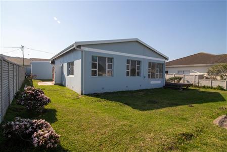 False - House For Sale in Kidds Beach, East London, Eastern Cape - M121837