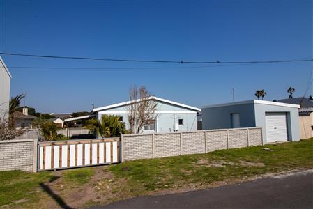 False - House For Sale in Kidds Beach, East London, Eastern Cape - M121837