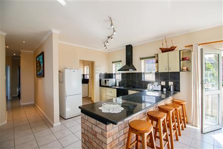 False - House For Sale in Winterstrand, East London, Eastern Cape - M122084