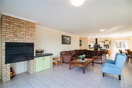 False - House For Sale in Winterstrand, East London, Eastern Cape - M122084