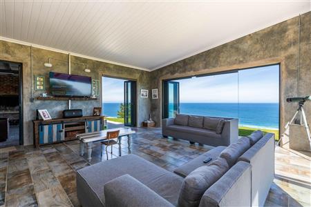 False - Farm For Sale in Outeniqua Strand, Groot Brakrivier, Western Cape - M121789