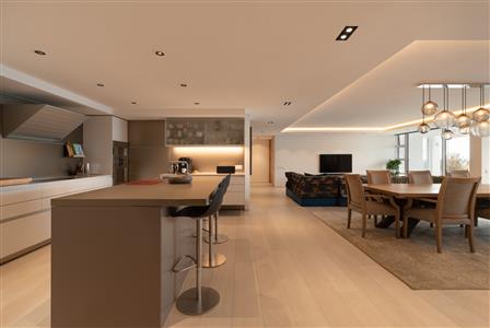 False - Apartment For Sale in Mouille Point, Cape Town, Western Cape - M121901