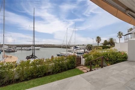 False - Apartment For Sale in Mouille Point, Cape Town, Western Cape - M121901