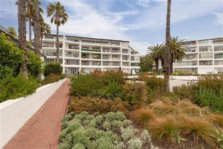 False - Apartment For Sale in Mouille Point, Cape Town, Western Cape - M121901