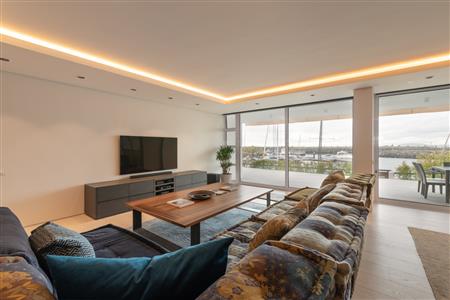 False - Apartment For Sale in Mouille Point, Cape Town, Western Cape - M121901