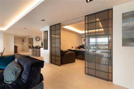 False - Apartment For Sale in Mouille Point, Cape Town, Western Cape - M121901