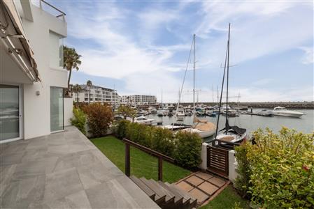 False - Apartment For Sale in Mouille Point, Cape Town, Western Cape - M121901