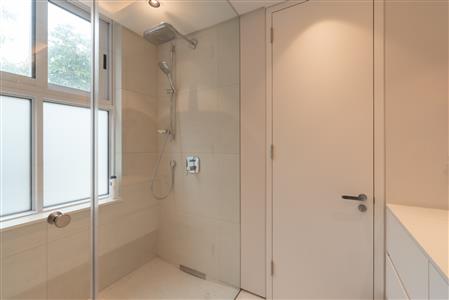 False - Apartment For Sale in Mouille Point, Cape Town, Western Cape - M121901