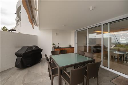 False - Apartment For Sale in Mouille Point, Cape Town, Western Cape - M121901