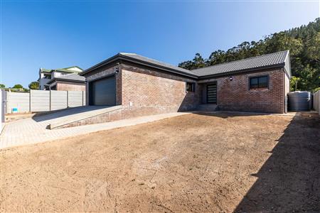 House For Sale in Groenvallei, Sedgefield, Western Cape - M127304