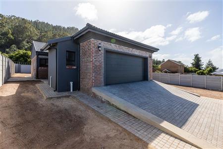 House For Sale in Groenvallei, Sedgefield, Western Cape - M127304