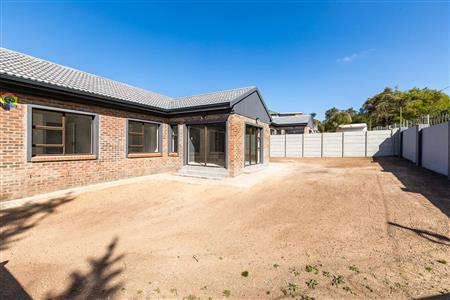 House For Sale in Groenvallei, Sedgefield, Western Cape - M127304