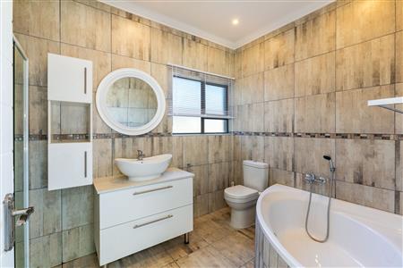 House For Sale in Groenvallei, Sedgefield, Western Cape - M127304